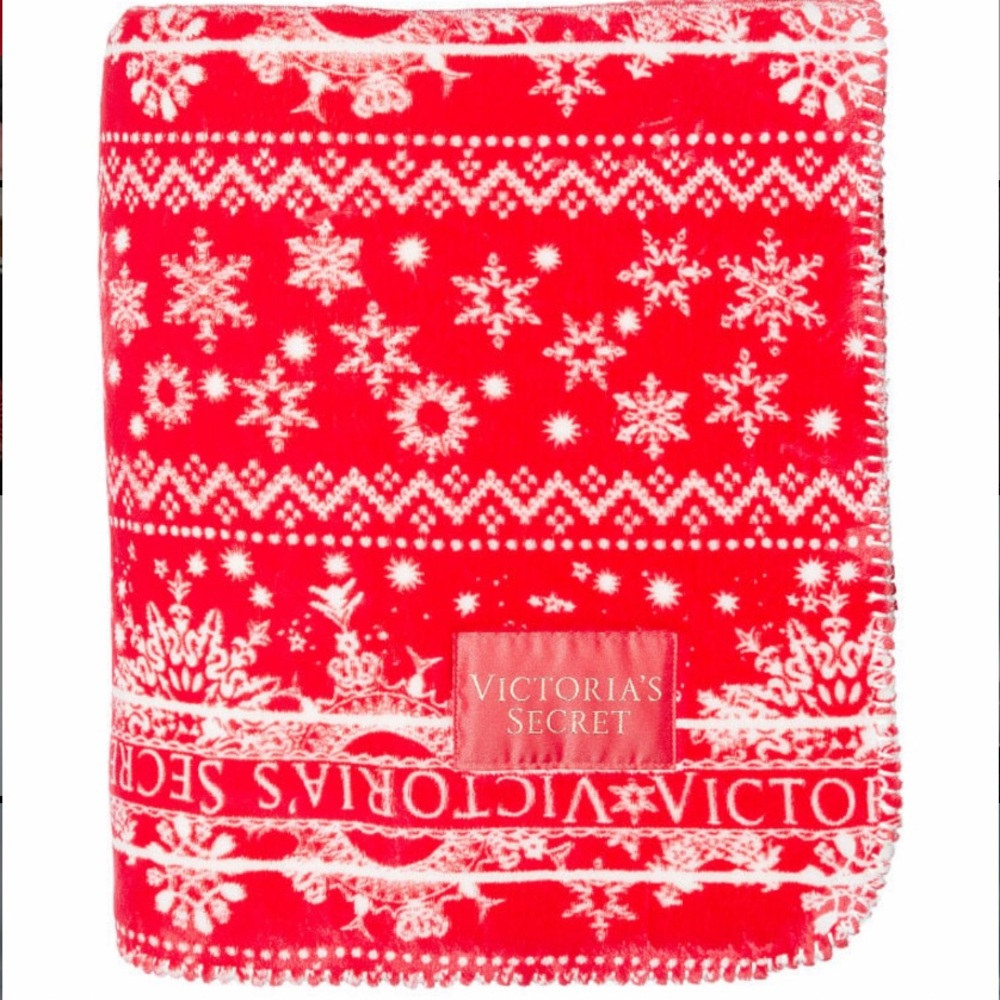 Victoria’s Secret Plush Fleece Blanket